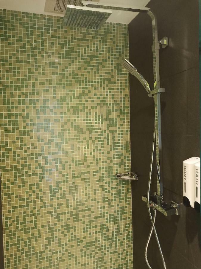 בנגקוק Bizotel Premier Hotel & Residence מראה חיצוני תמונה