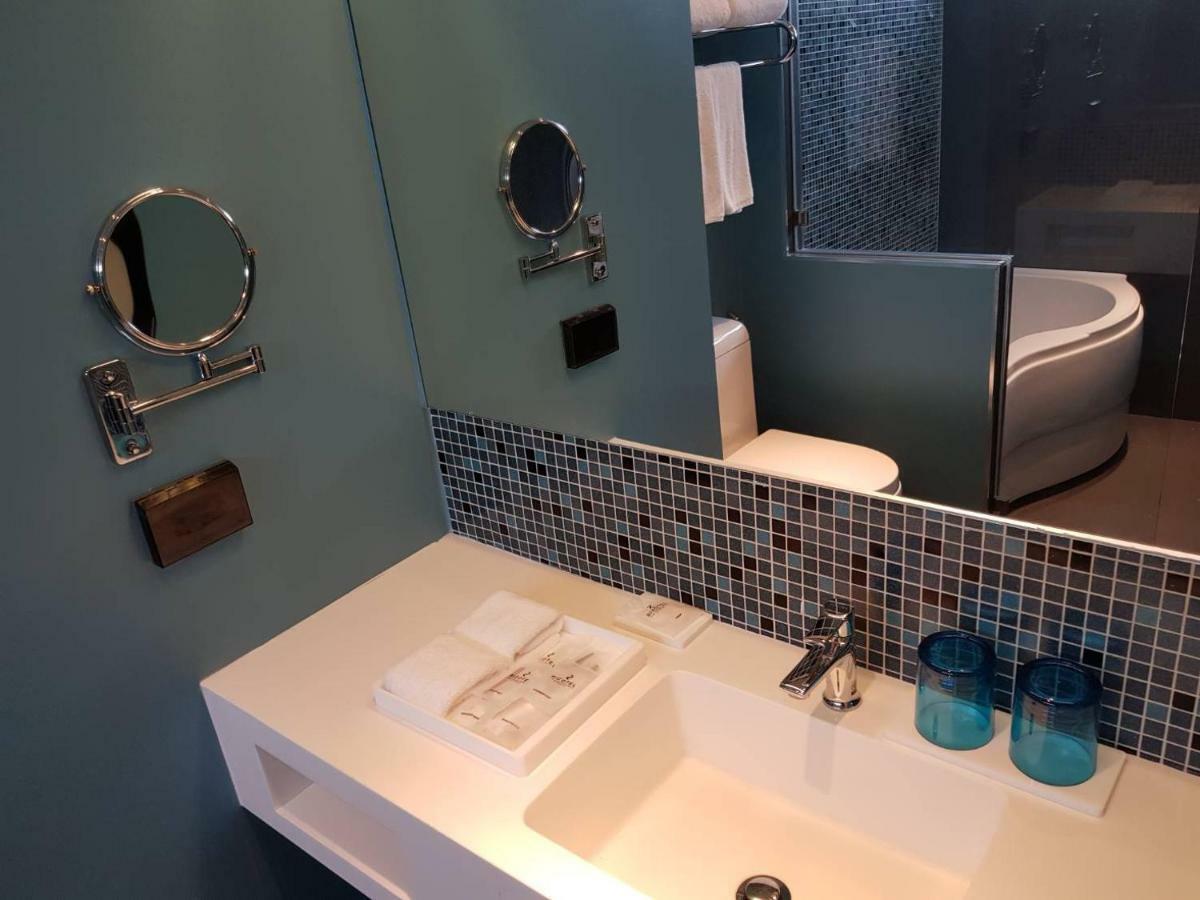 בנגקוק Bizotel Premier Hotel & Residence מראה חיצוני תמונה